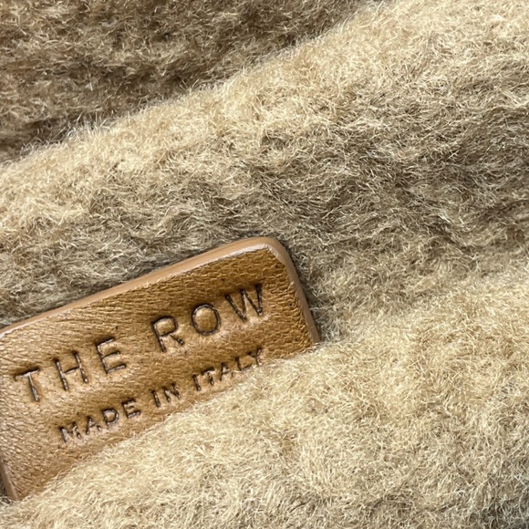 THE ROW CAMEL LARGE GLOVE CASHMERE CLUTCH BAG - Picture 10 of 11